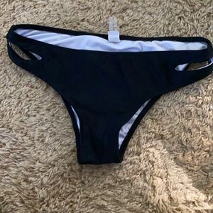 Cupshe Swim bottoms